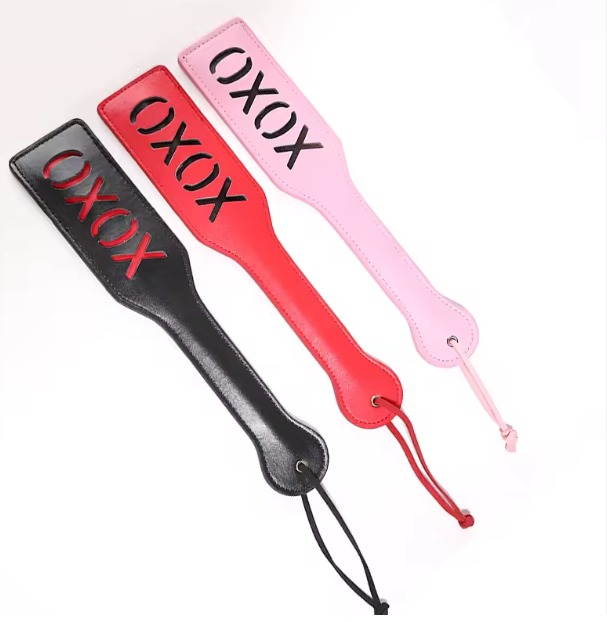 Paleta de Spank BDSM “XOXO”